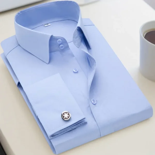 La Chemise — popeline, poignets mousquetaire La Chemise — popeline, poignets mousquetaire