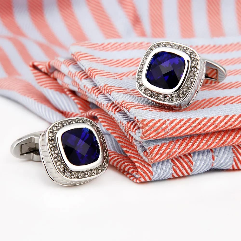 Les Boutons de manchette — argent, pierre bleu nuit