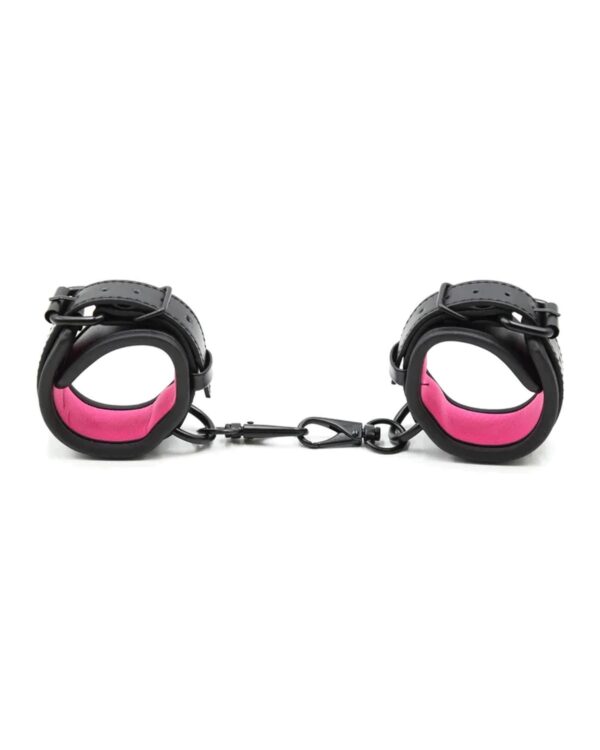 m112-pink-1.jpg L’Argument — Menottes